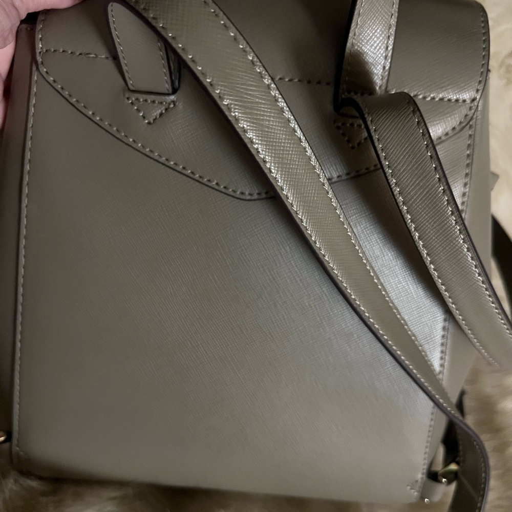 ⭐️NWOT⭐️Kate Spade Taupe Leather Backpack ~ Med - Picture 5 of 14